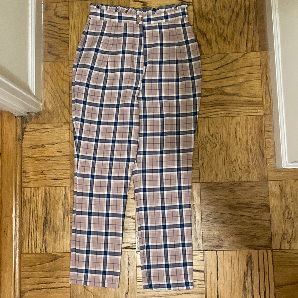Paperbag checkered pants. Never worn, tags still on perfect condition
